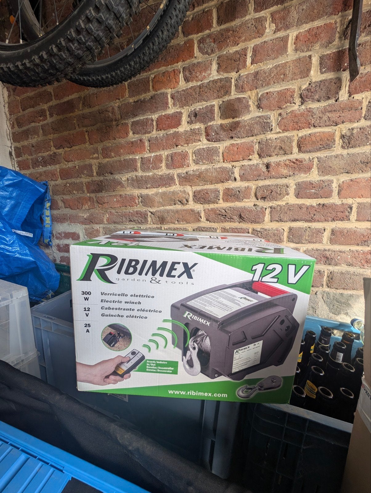 Treuil électrique Ribimex 12V / 300W avec télécommande, Enlèvement, Comme neuf