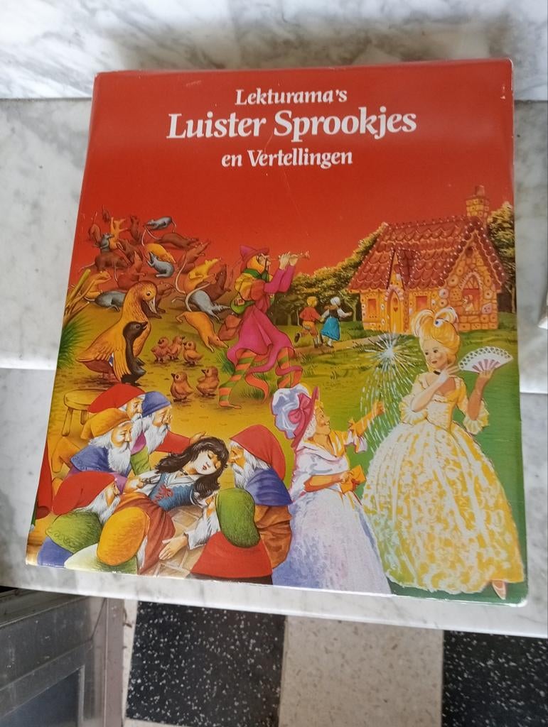 Box met cassette luister sprookjes, Ophalen of Verzenden