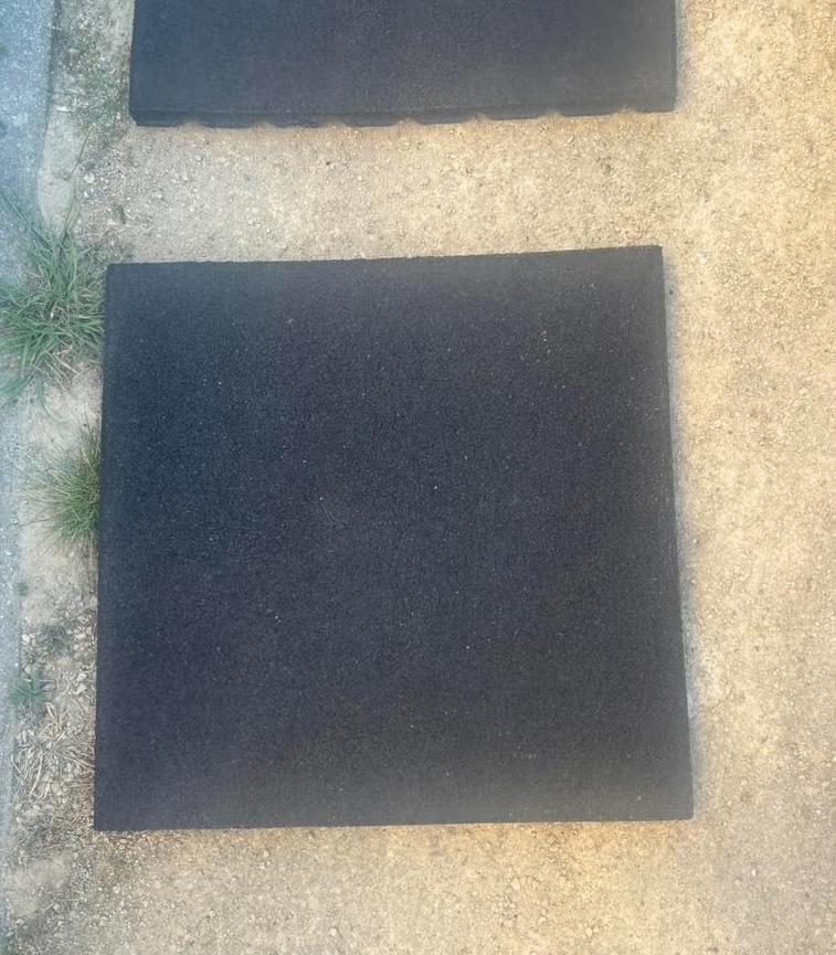 Robuuste rubberen tegels 100m2 - 50x50cm - 2,5cm dik, Ophalen, Rubber, 10 m² of meer, Terrastegels