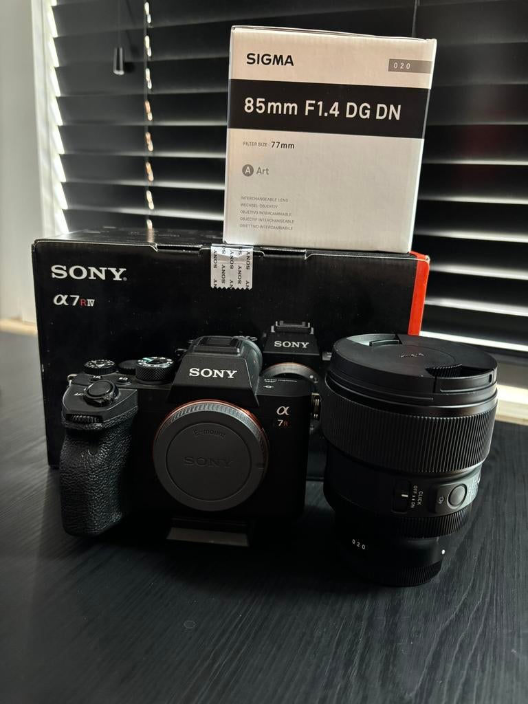 Sony A7 R IV + Sigma 85mm f/1.4 DG DN, Ophalen, Zo goed als nieuw, Sony