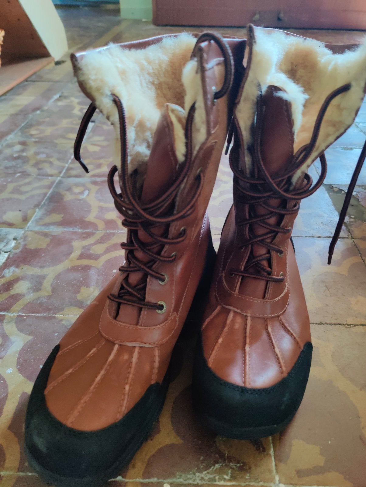 UGG butte warme winterlaarzen 44, Vêtements | Hommes, Bottes, UGG, Enlèvement ou Envoi, Comme neuf