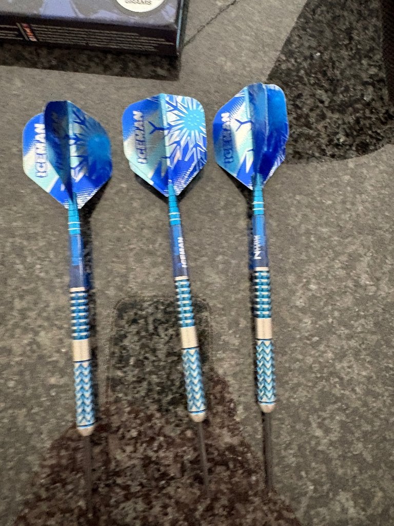 Dartspijlen, Sport en Fitness, Darts, Ophalen of Verzenden, Zo goed als nieuw, Pijlen