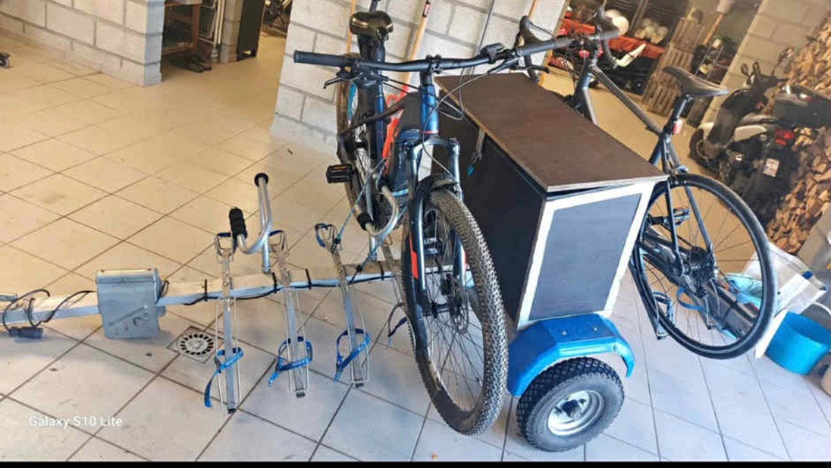 Remorque 6 vélo, Enlèvement, Comme neuf