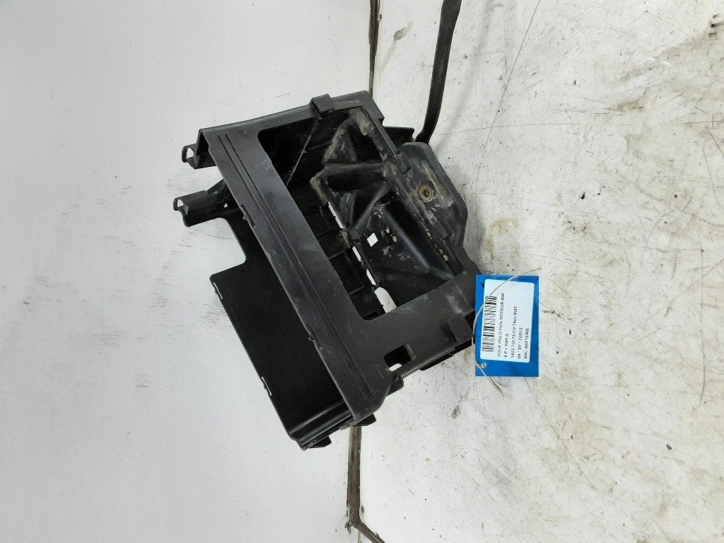 BAC A BATTERIE Volkswagen Polo IV (9N1 / 2/3) (6Q0915331D), Volkswagen, Volkswagen AG, Utilisé, Kundenbetreuung@volkswagen.de