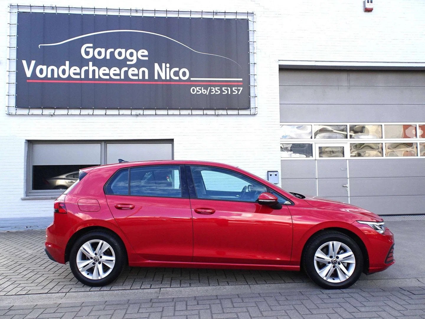 Volkswagen Golf VIII 1.5TSi 5d. Life VIRTUAL,CARPLAY,FULL LE, Rouge, Achat, Euro 6, Entreprise
