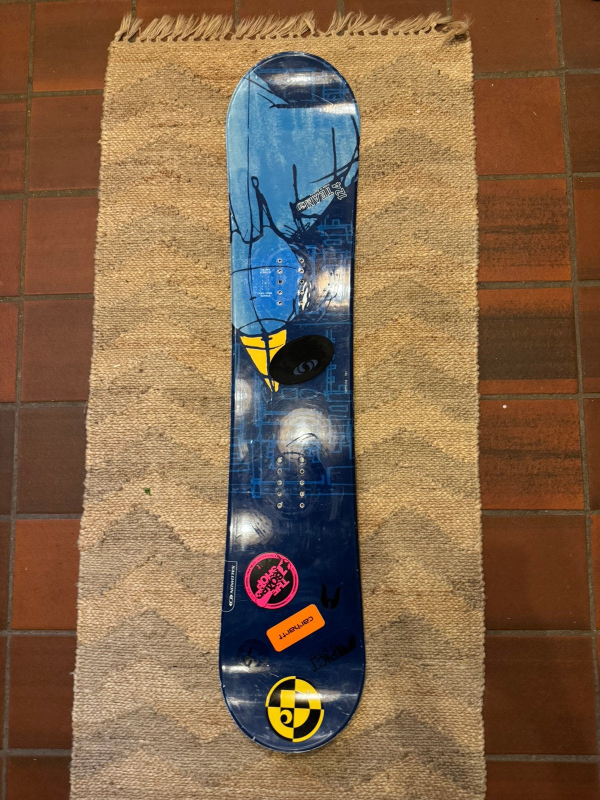 Planche de snowboard salomon bleu pour enfant, Sports & Fitness, Enlèvement, Utilisé, Planche