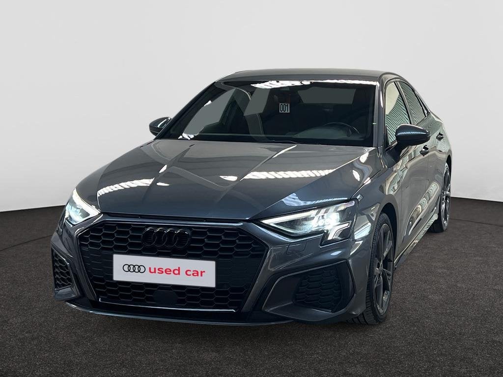 Audi A3 Sedan A3 30 TFSI S line S tronic, Auto's, Audi, Automaat, Overige carrosserie, Navigatiesysteem, Zilver of Grijs