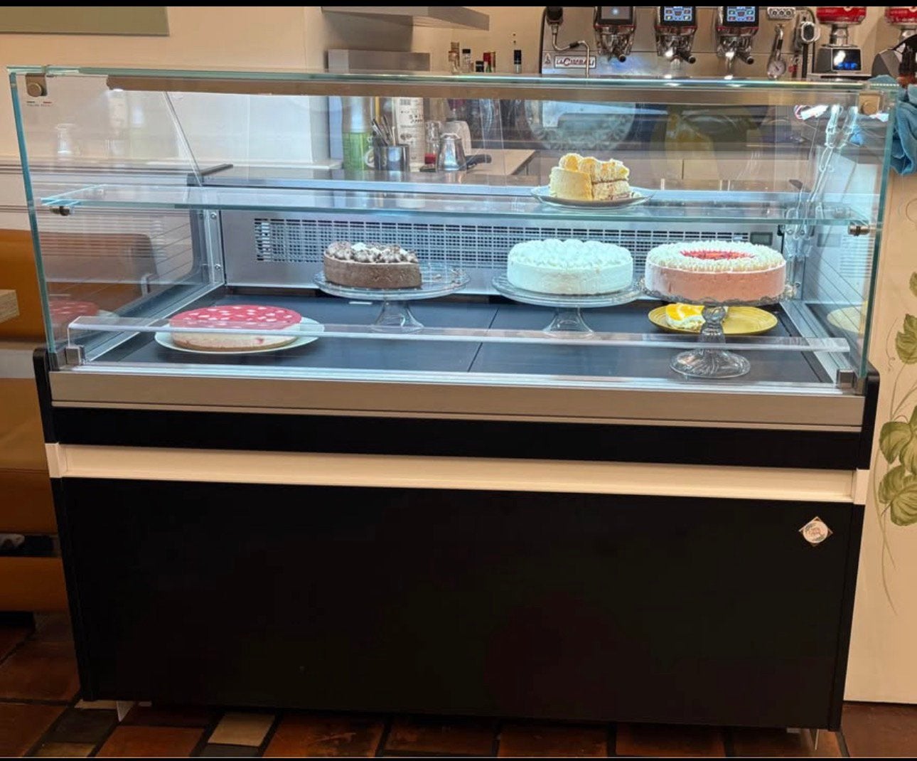 vitrine voor horeca, Ophalen