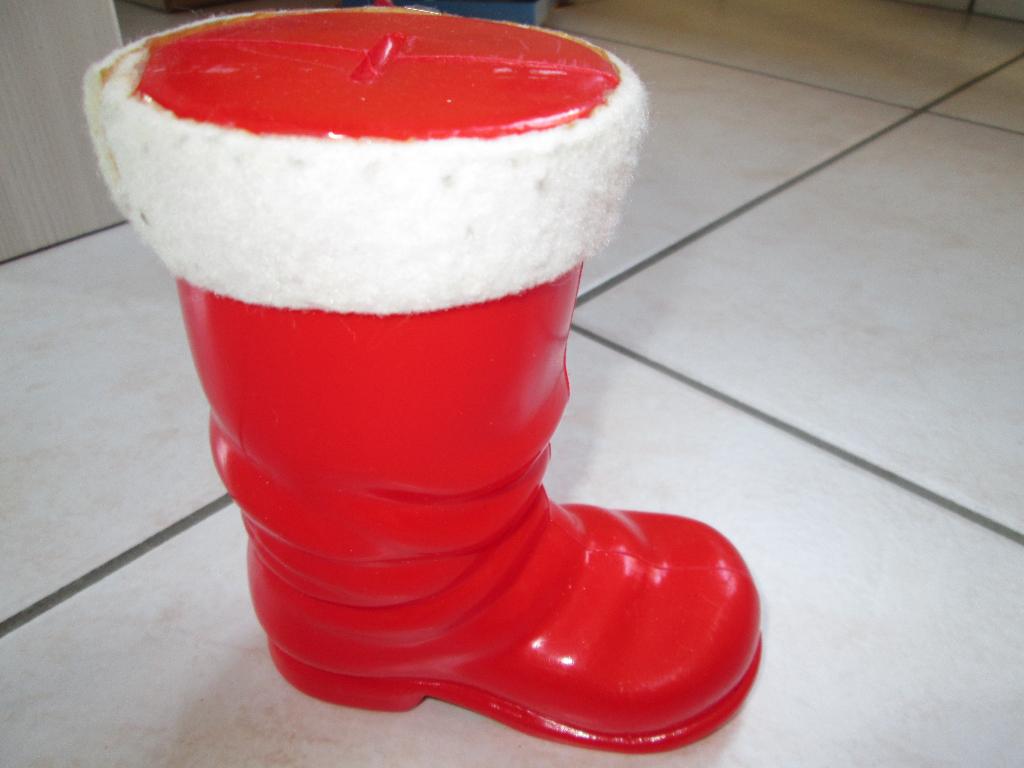 Botte rouge du père Noël, Divers, Noël, Utilisé, Enlèvement