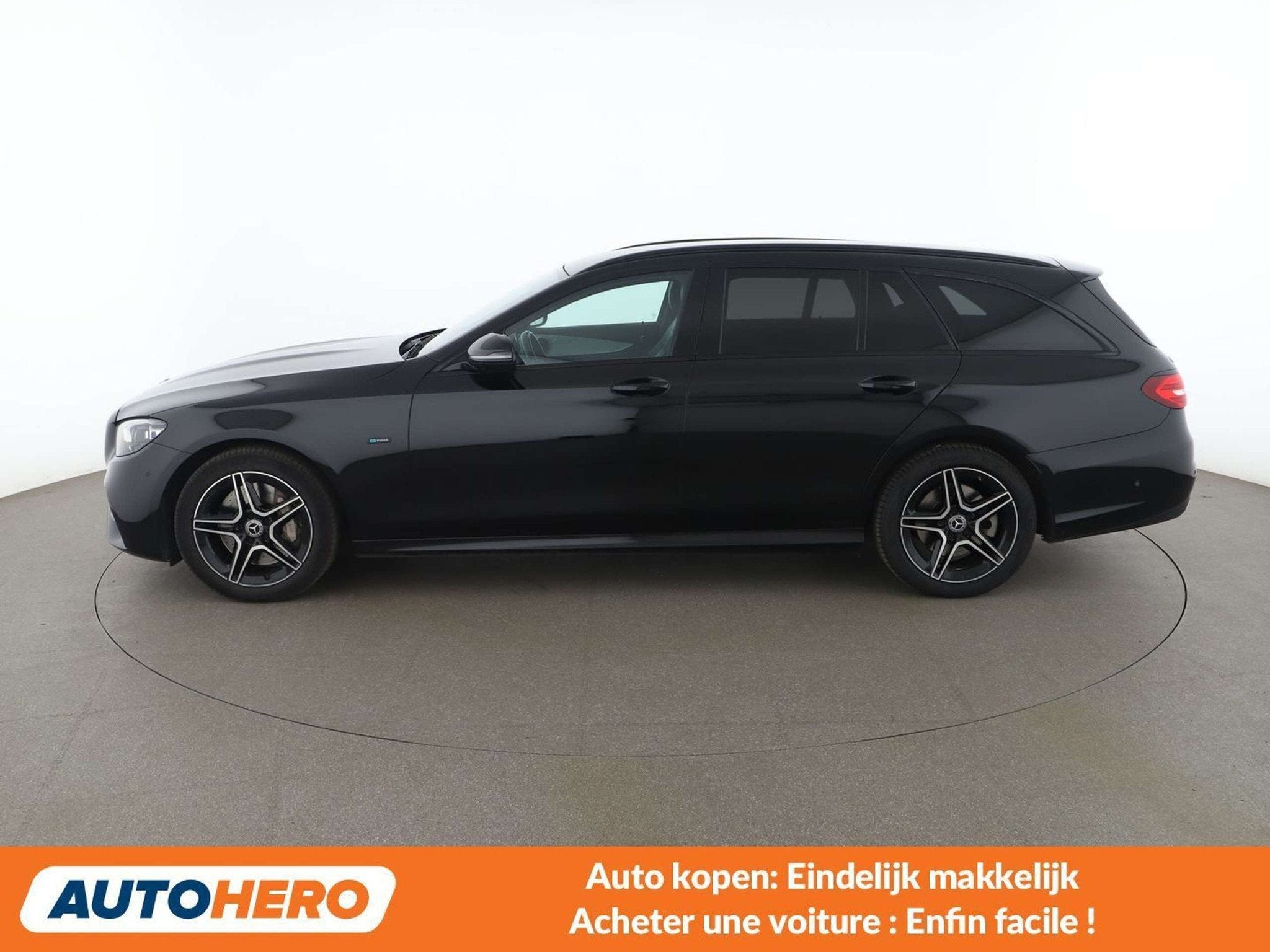 Mercedes-Benz E-Klasse 300 E 300e T AMG Line (automatique), Autos, Cuir, https://public.car-pass.be/vhr/d87607f5-d4ef-4579-9f43-f7de7c11db32