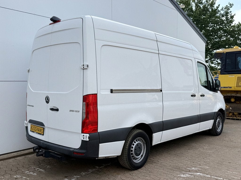 Mercedes-Benz Sprinter 319 3.0 V6 L2H2 10-Inch MBUX Navigati, Autos, Camionnettes & Utilitaires, 2987 cm³, Entreprise, 3 places