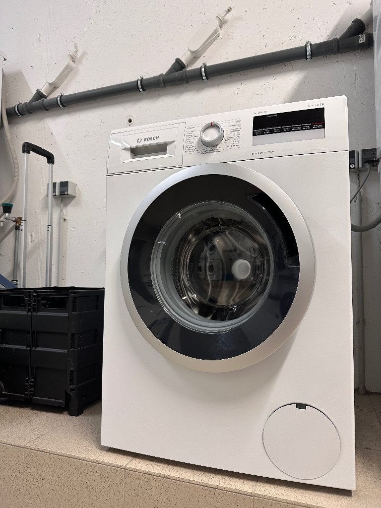 Lave-linge, Bosch, 8 kg, 1400 tr/min, Series 4, Electroménager, 1200 à 1600 tours, 6 à 8 kg, Comme neuf, Chargeur frontal