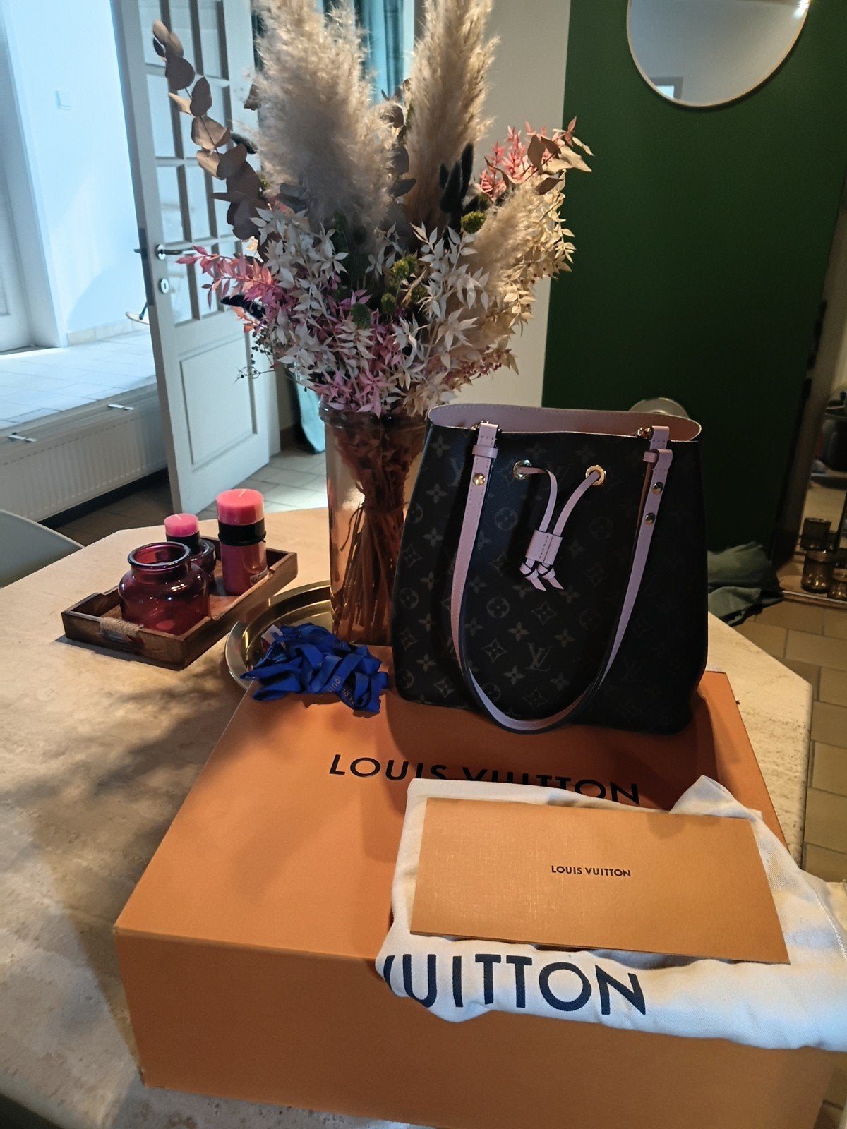 Louis vuitton Neonoe, Enlèvement ou Envoi