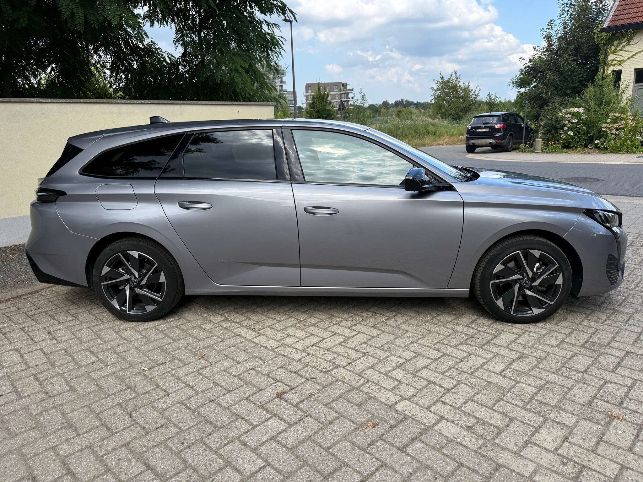 Peugeot 308 SW 1.2 Allure AUTOMAAT / 1Eig / 19000€+BTW, Auto's, Gebruikt, Zwart, 136 pk, Bedrijf