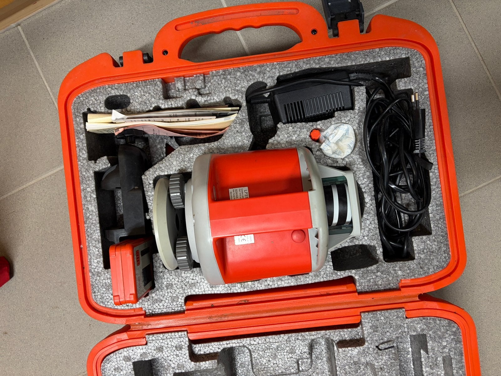 Sokia Laser, Doe-het-zelf en Bouw, Meetapparatuur, Ophalen, Gebruikt