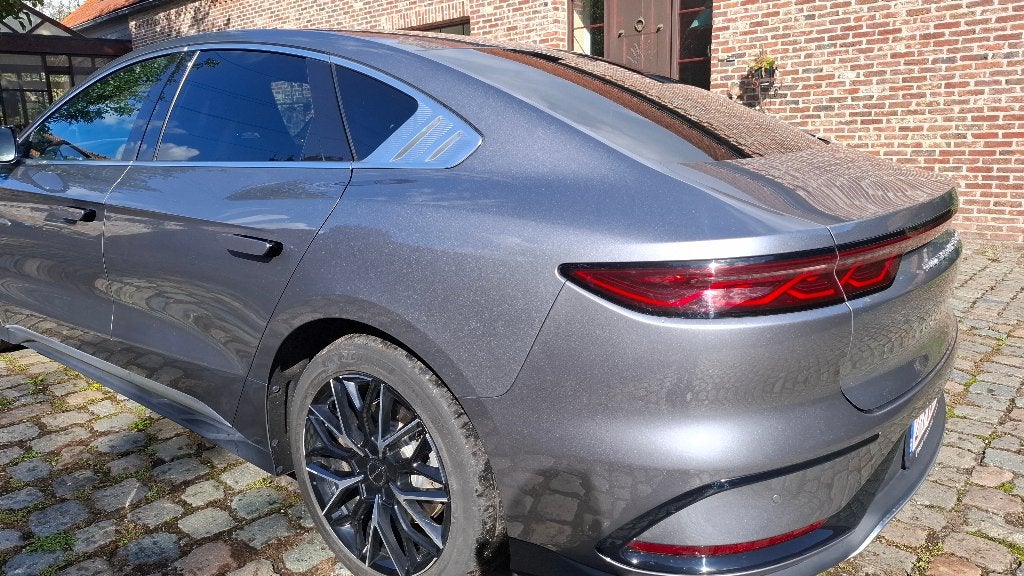 BYD, Autos, Cuir, Argent ou Gris, 4 portes, Berline