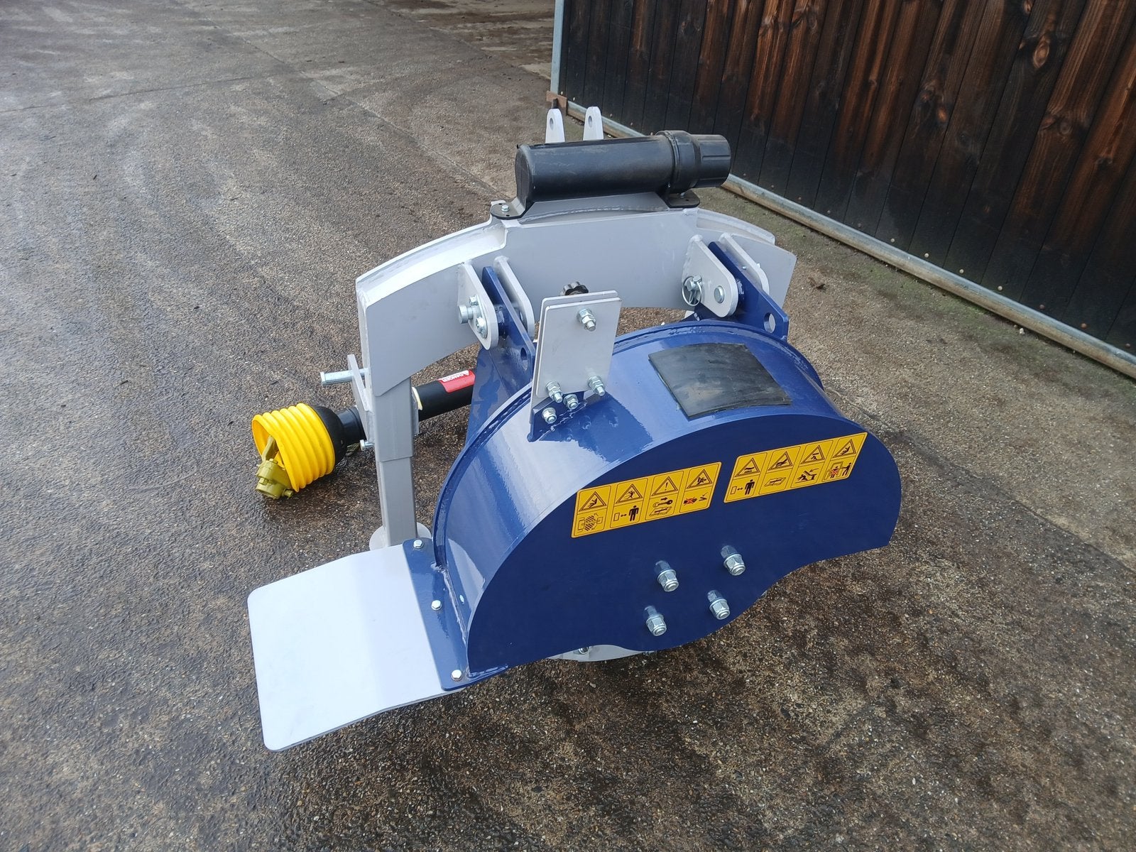 Stronkenfrees voor minitractor, Ophalen