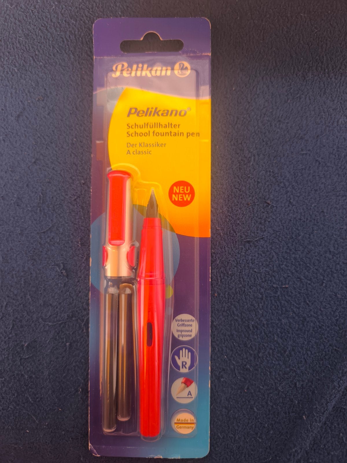 Pelikan stylo droitier, Enlèvement