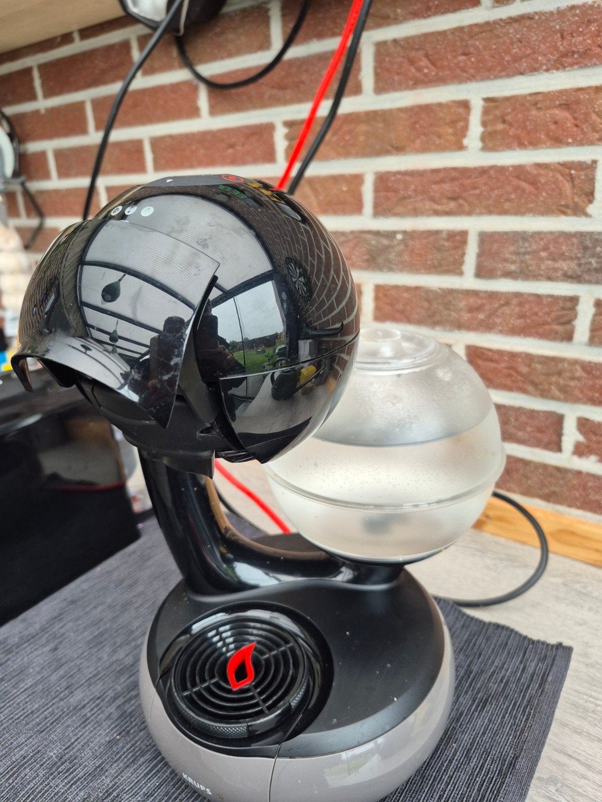 dolce gusto, Ophalen, Zo goed als nieuw, Koffiemachine, Koffiepads en cups
