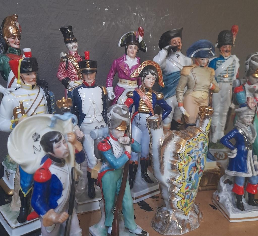 Collectie porseleinen Napoleontische soldaten (20-30 cm), Verzamelen, Beelden en Beeldjes, Ophalen
