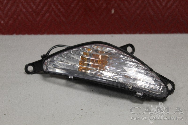KNIPPERLICHT RECHTS VOOR Suzuki UX 150 Sixteen (UX150), Dhr. S. di Majo, Gebruikt, Info@cama-motorparts.nl, P.J. Troelstraweg 8 8
3144 CX  MAASSLUIS, NL