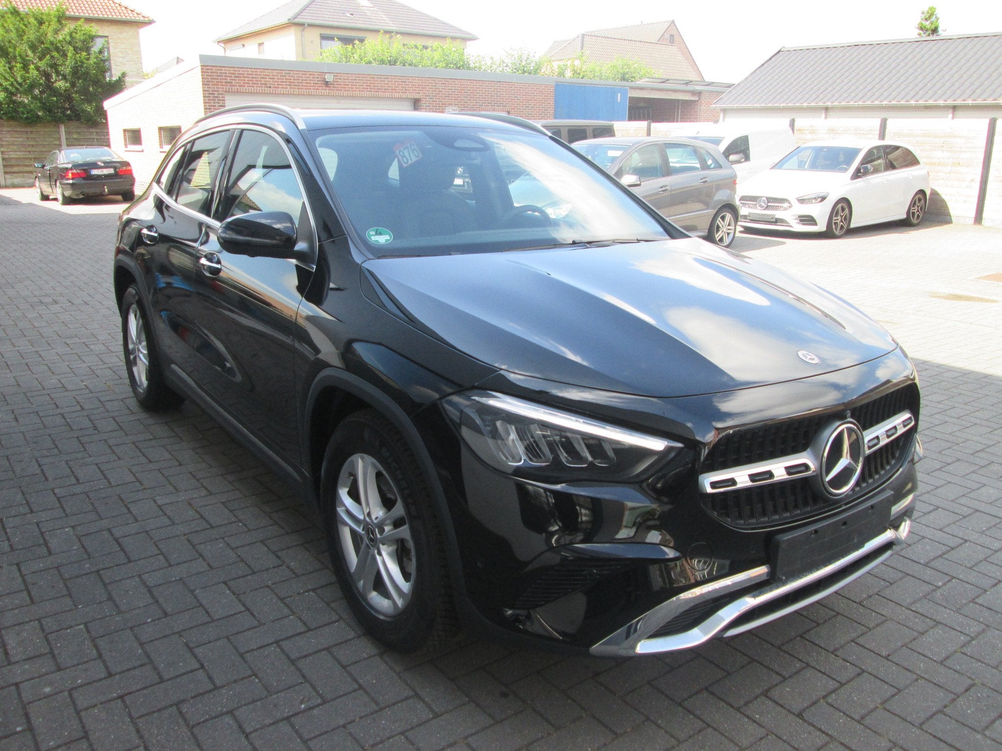 Mercedes-Benz GLA 200 MEMORY DISTRONIC 360° CAMERA, 1332 cm³, Achat, Euro 6, Entreprise