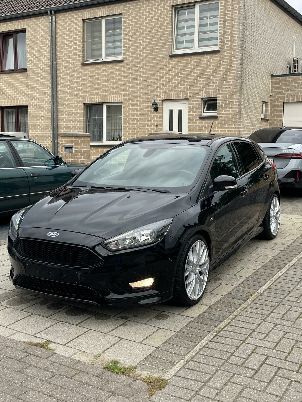 Ford Focus 1.0 Benzine ST Line Euro6b Bj17 104.000km, Autos, Focus, Achat, Euro 6, Boîte manuelle