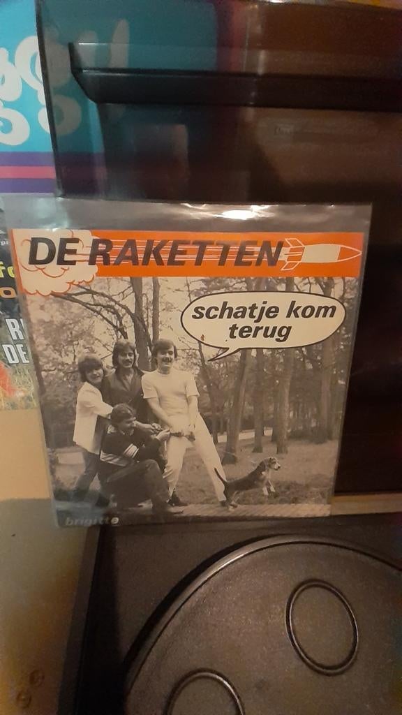Vinyl singel de raketten schatje kom terug, Ophalen of Verzenden
