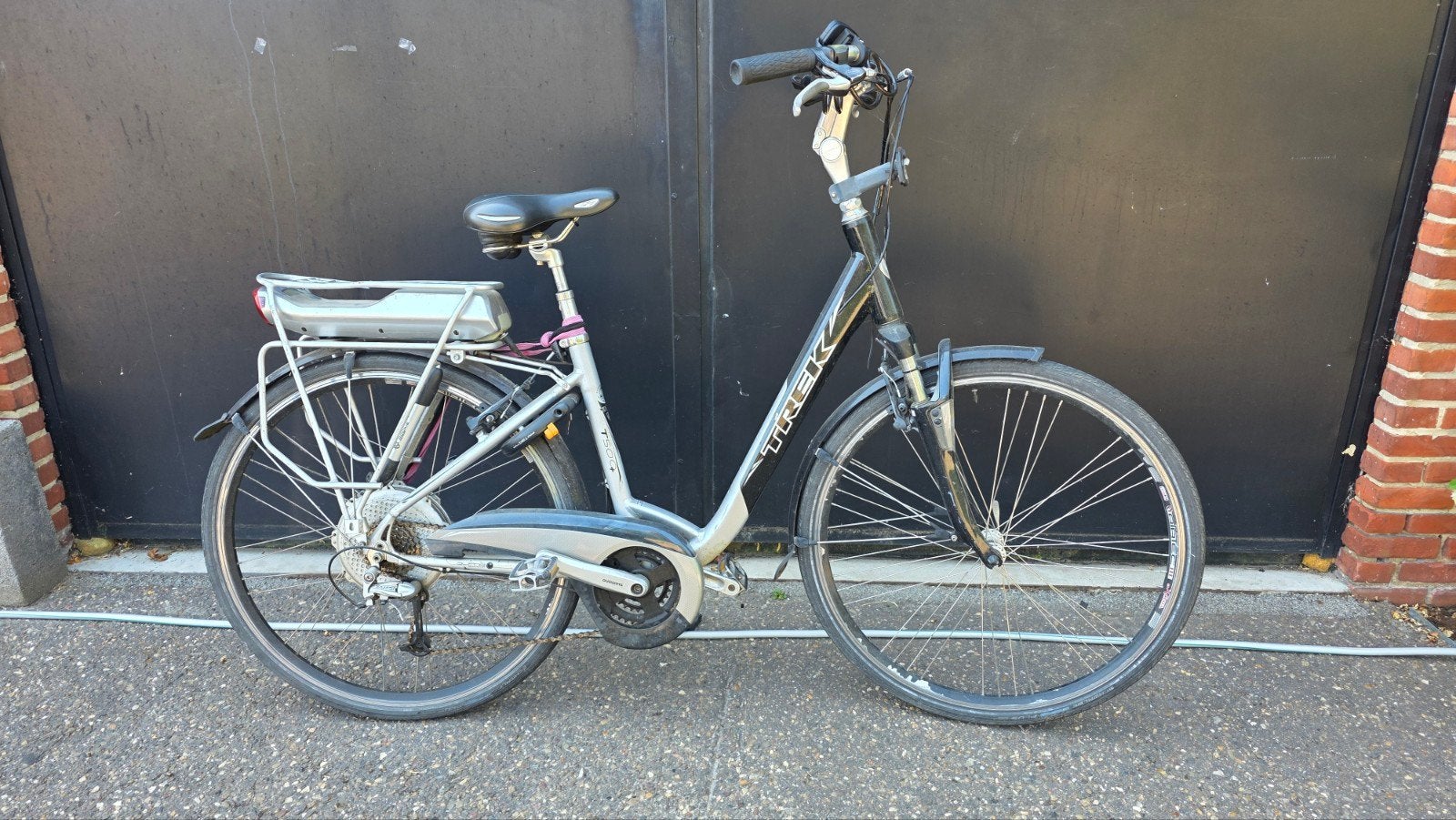 Elektrische fiets Trek T500+, Fietsen en Brommers, 47 tot 51 cm, Ophalen, Gebruikt, 30 tot 50 km per accu