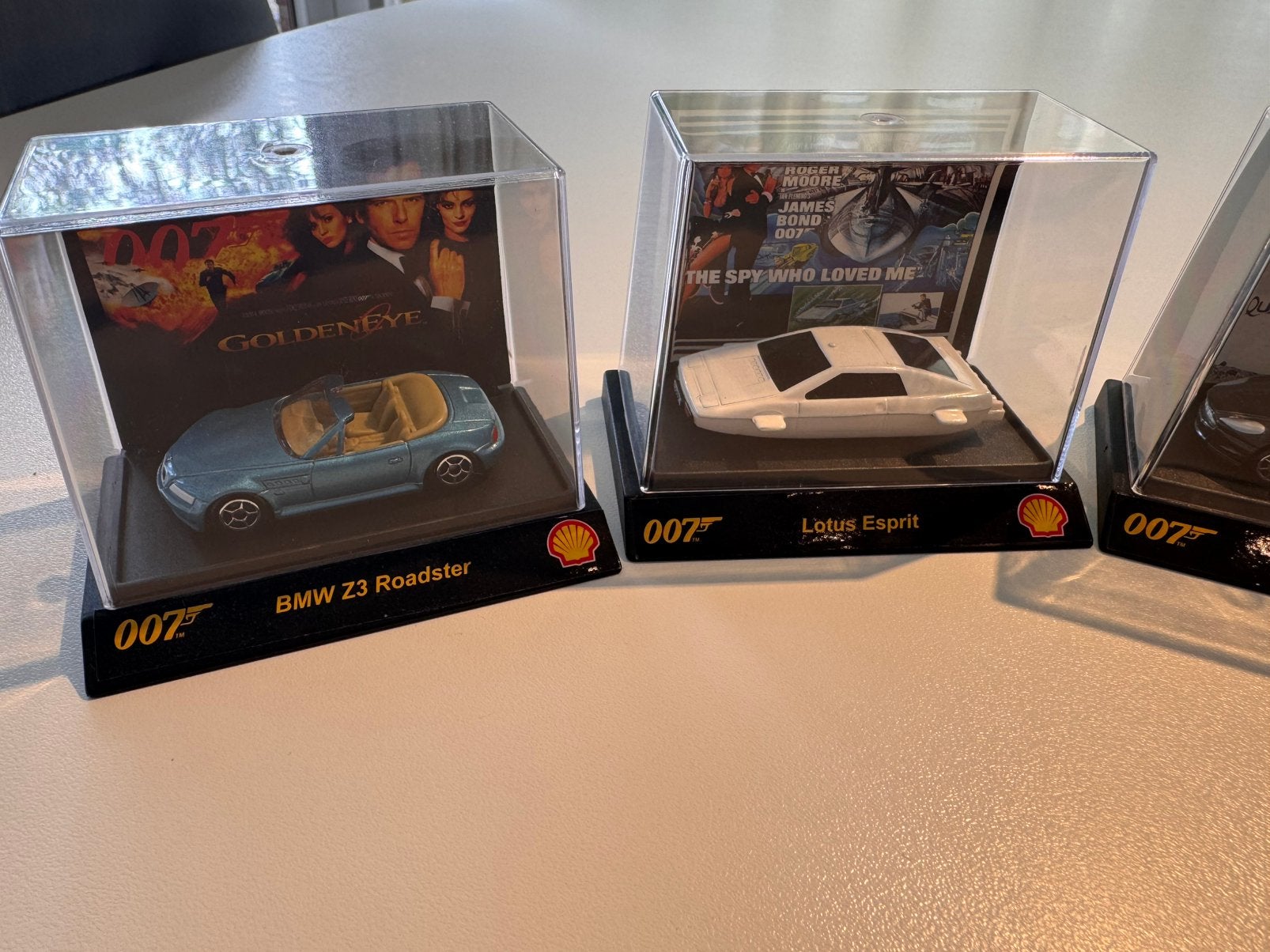Schaalmodel auto’s James Bond by Shell, Verzamelen, Ophalen, Zo goed als nieuw
