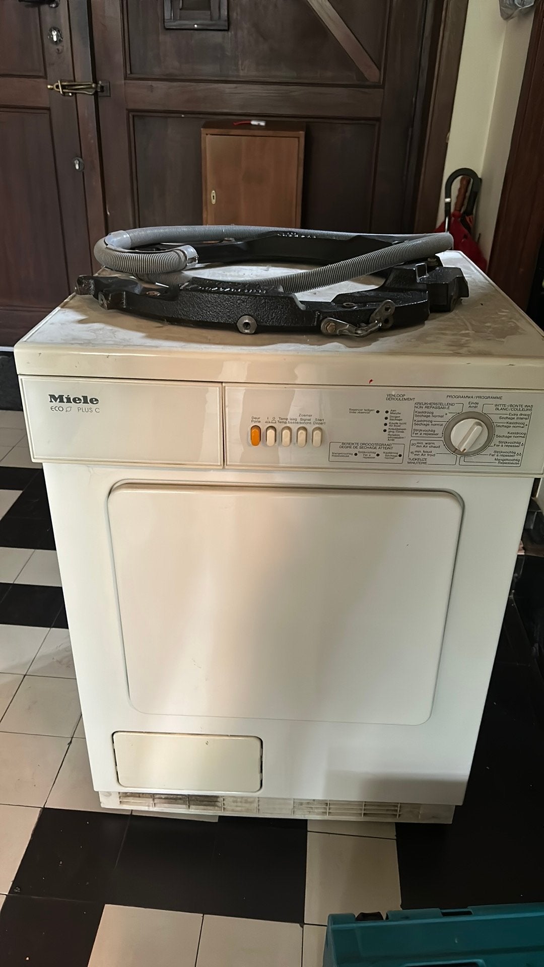 Miele Droogkast (parts plukker), Ophalen, Voorlader, Niet werkend, Anti-kreukfase