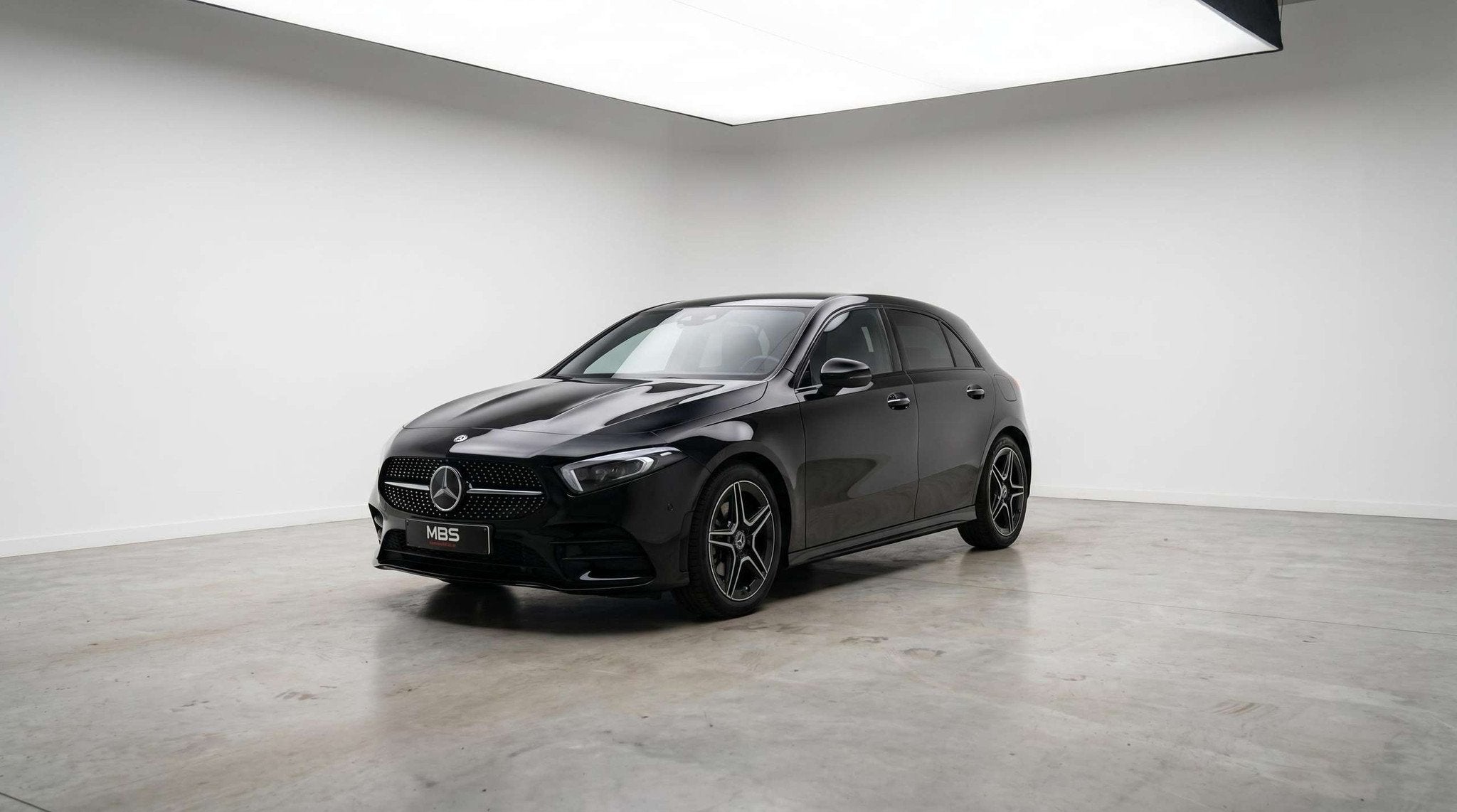Mercedes-Benz A-Klasse 180 *Réservé* (automatique), 100 kW, Achat, Entreprise, Alarme