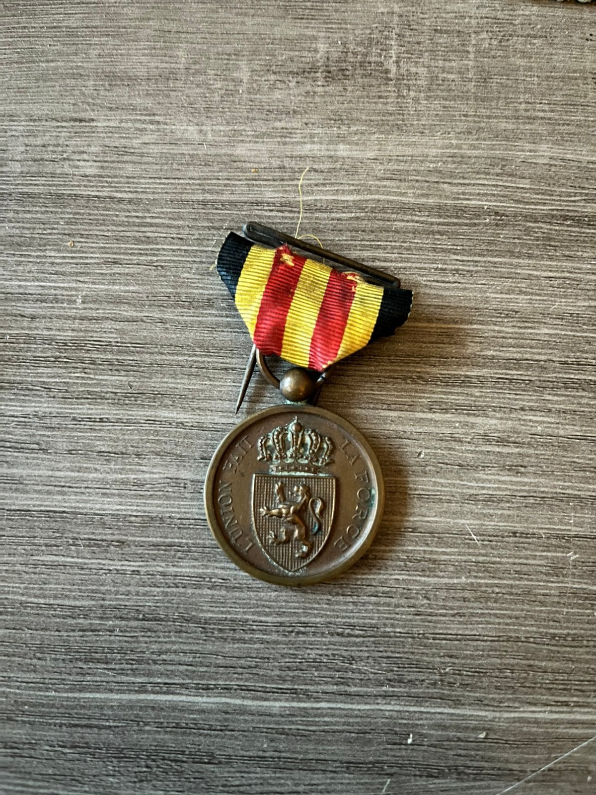 Belgische Herinneringsmedaille 1870-71, Enlèvement ou Envoi, Ruban, Médaille ou Ailes