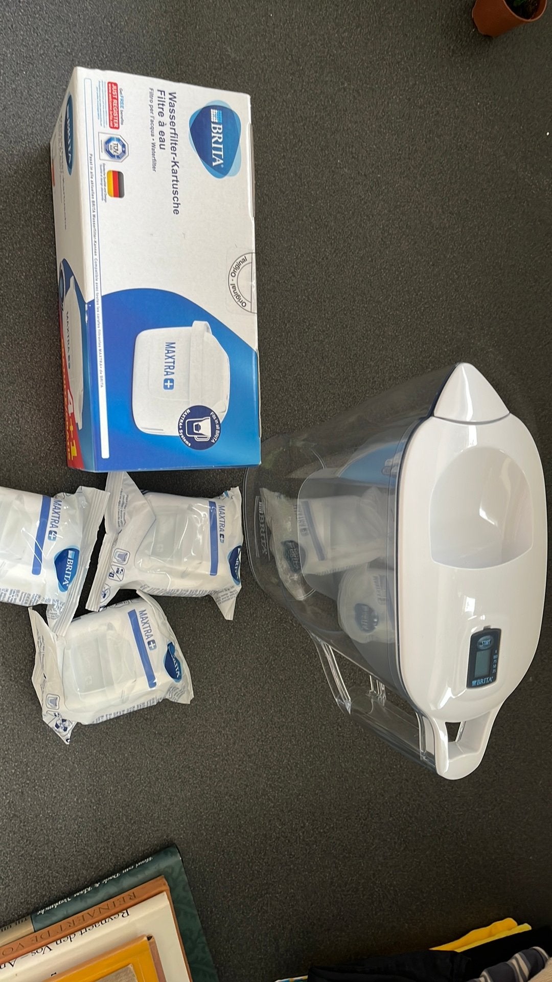 CARAFE À EAU BRITA + 8 FILTRES, Maison & Meubles, Cuisine | Ustensiles de cuisine, Neuf, Blanc, Enlèvement ou Envoi