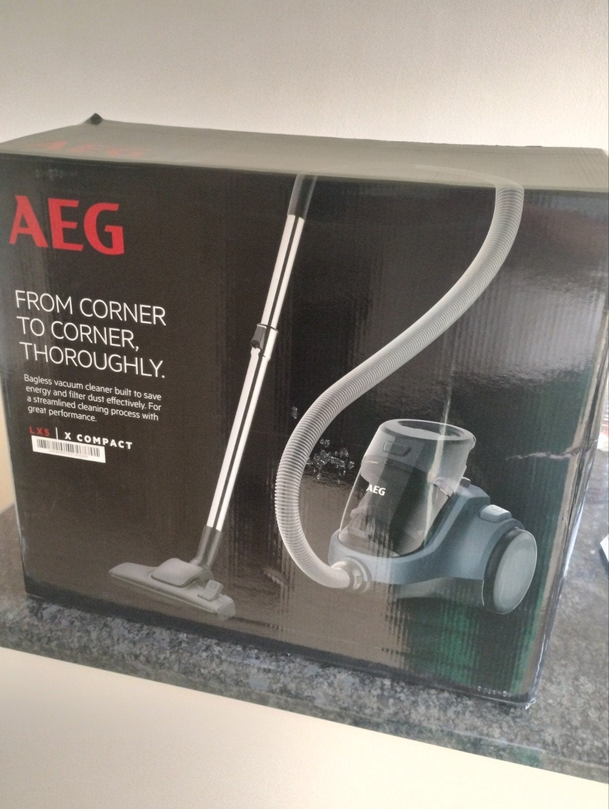 AEG  stofzuiger/ zonder zak, Elektronische apparatuur, Ophalen, Nieuw, AEG