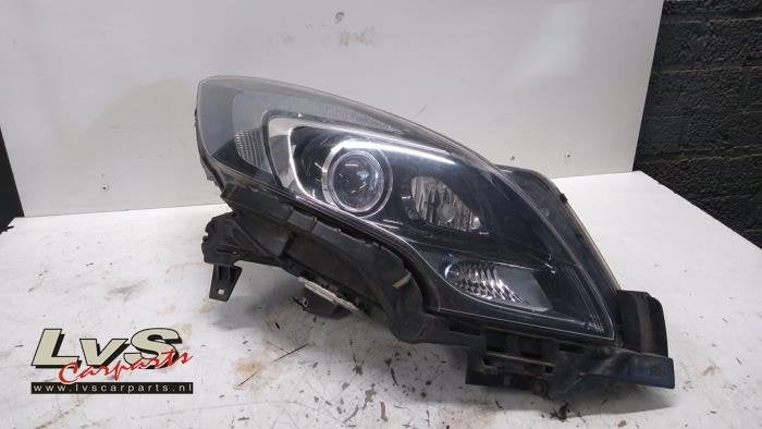 Phare droit d'un Opel Zafira, -, Opel, 3 mois de garantie, Utilisé