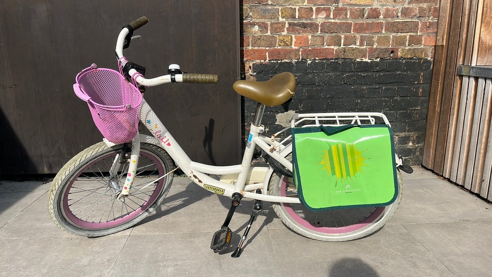 Meisjesfiets Lief 20 inch, Fietsen en Brommers, Ophalen, Gebruikt, Terugtraprem, 20 inch
