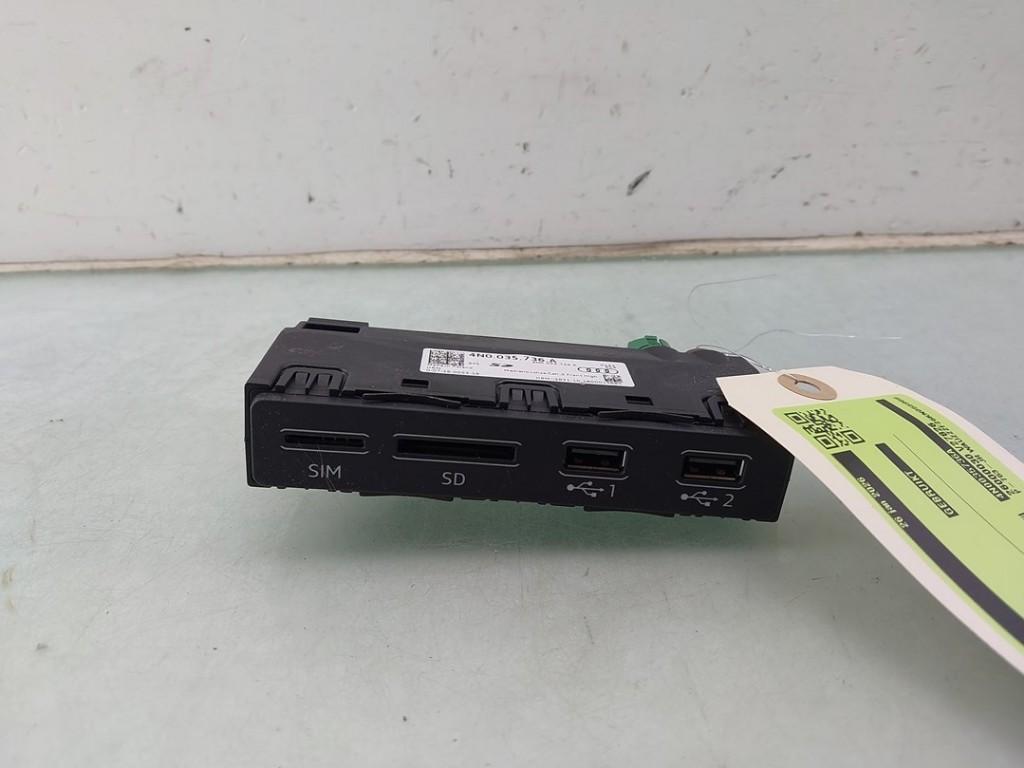 AUX/USB POORT Audi A6 Avant (C8) (01-2018/-) (|4N0035736A|), Auto-onderdelen, Info@audi.de, Audi, Audi AG, Gebruikt