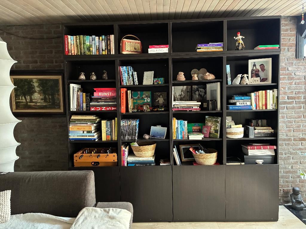 Boekenkast Ikea donkerbruin hout, Huis en Inrichting, Ophalen, Modern, Overige houtsoorten, Gebruikt