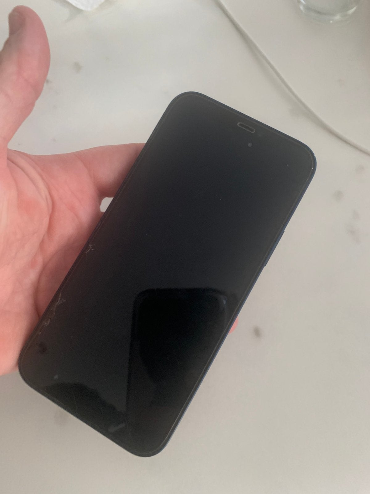 iPhone 12, 64 Go, bleu, étui et protecteur d'écran, Télécoms, Avec simlock (verrouillage SIM), 86 %, Utilisé, Sans abonnement