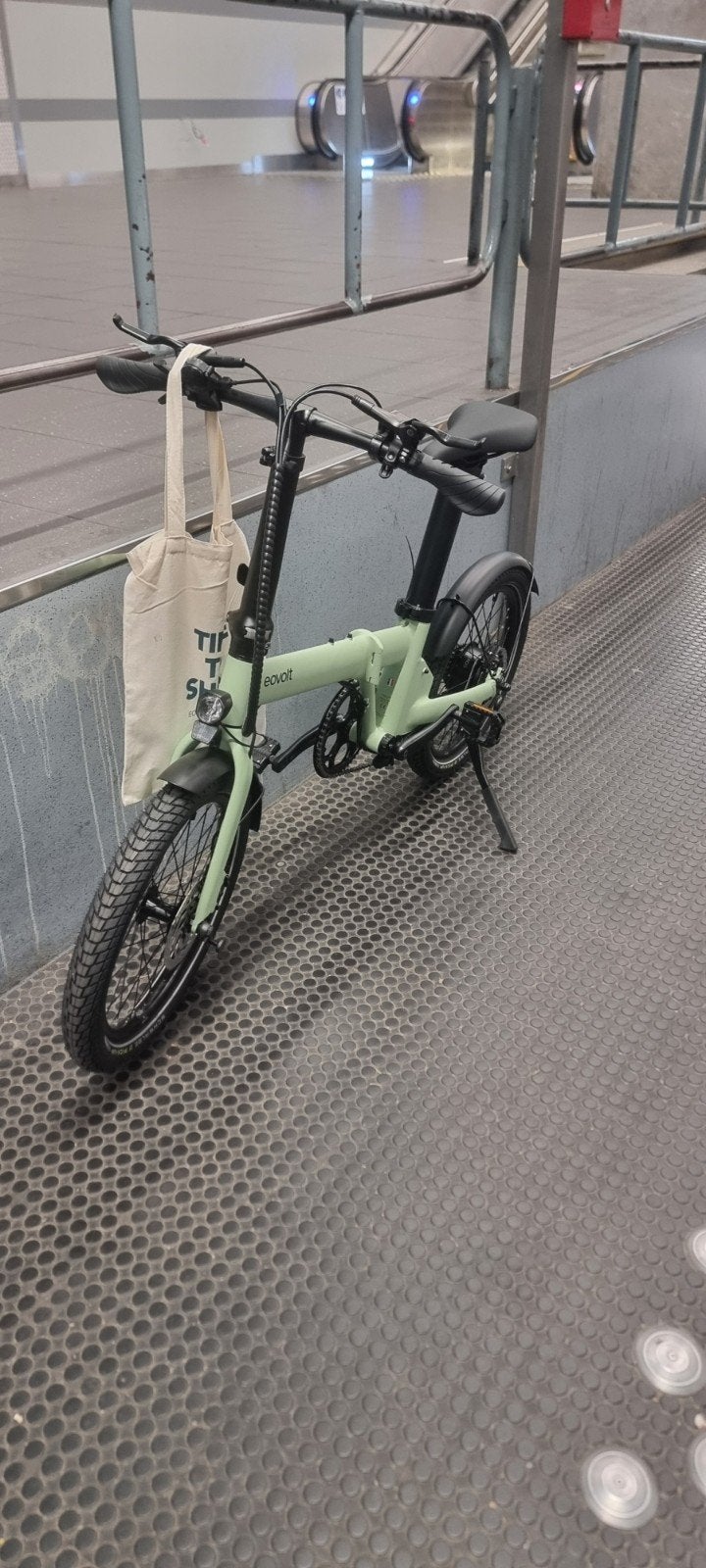 velo electrique pliable eovolt, Vélos & Vélomoteurs, Enlèvement