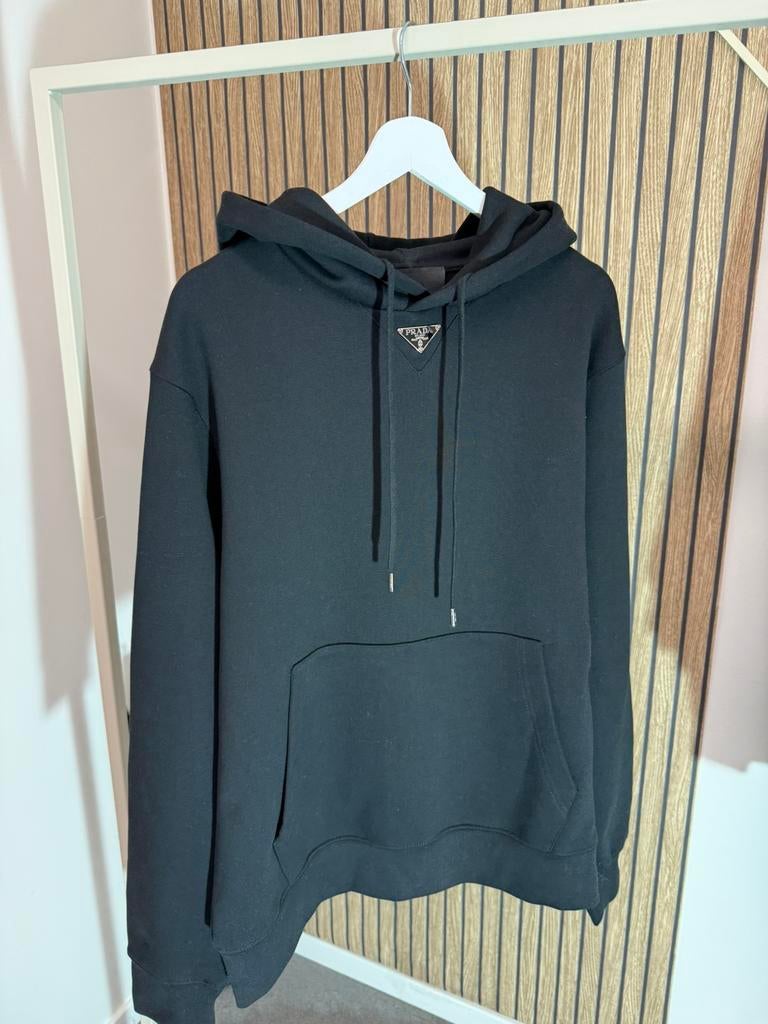 Hoodie Prada, Enlèvement, Comme neuf