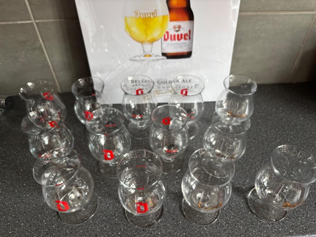 Verres à Duvel 13 pièces + plaque métallique, Ophalen, Zo goed als nieuw, Glas of Glazen, Duvel