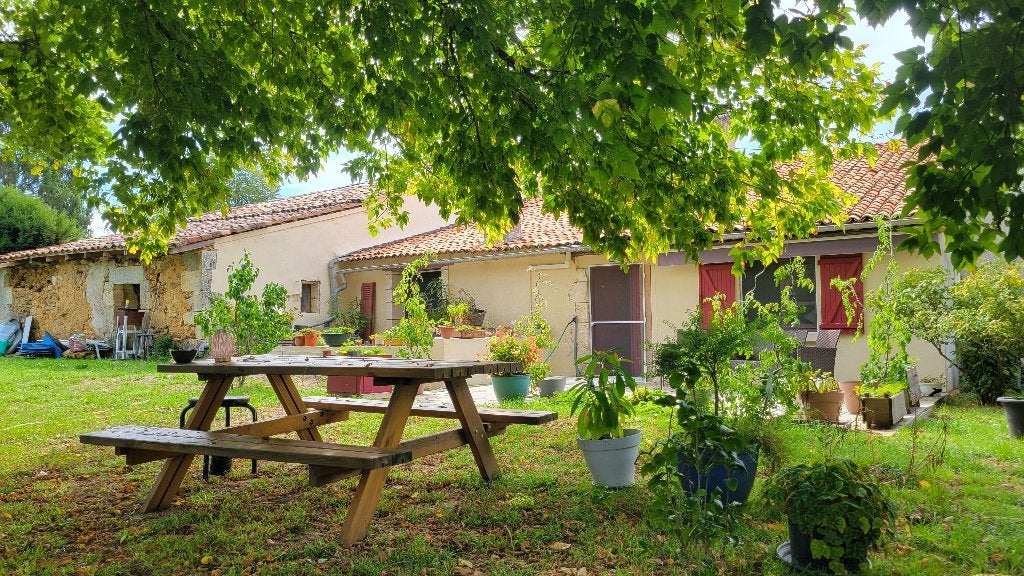 DORDOGNE Gerenoveerd stenen huis met 7.200 m² grond, Woonhuis, 2 kamers, Landelijk, CONNEZAC