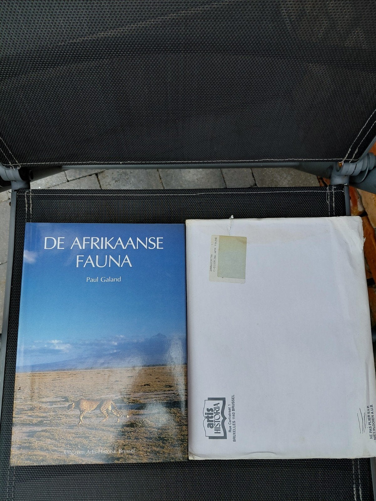 Afrikaanse Fauna van Artis Historia, Ophalen