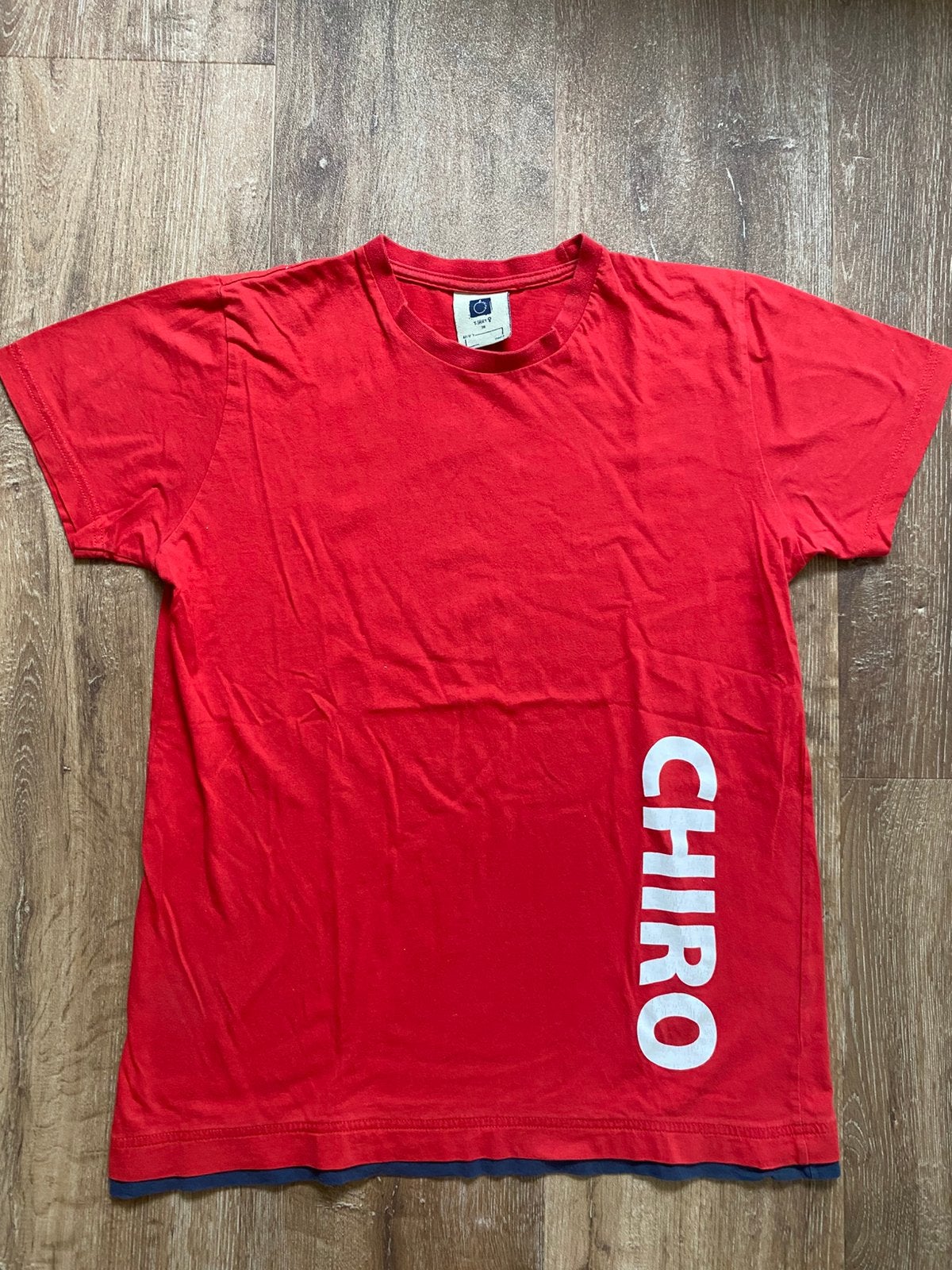 Chiro tshirt maat M, Enlèvement, Comme neuf, Taille 48/50 (M), Rouge