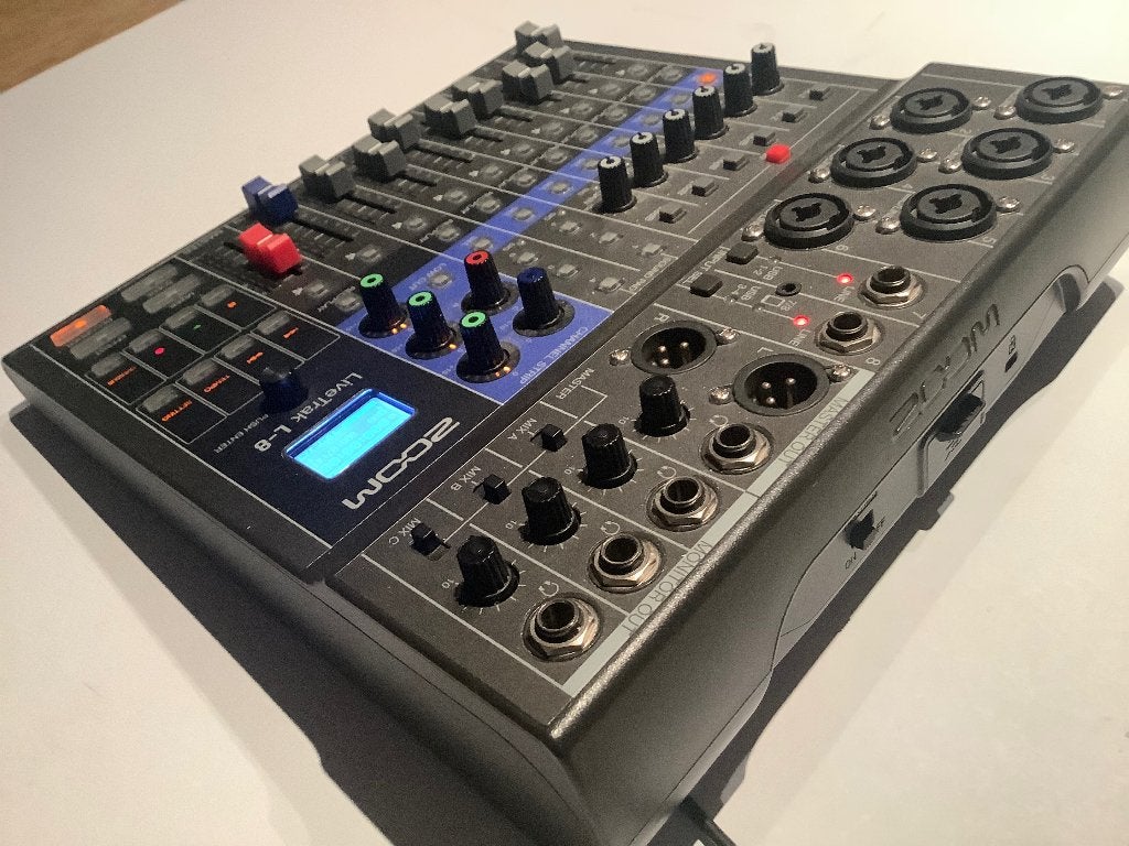 Zoom recorder, Yamaha mixer, Ophalen of Verzenden, Zo goed als nieuw, 5 tot 10 kanalen, Microfooningang