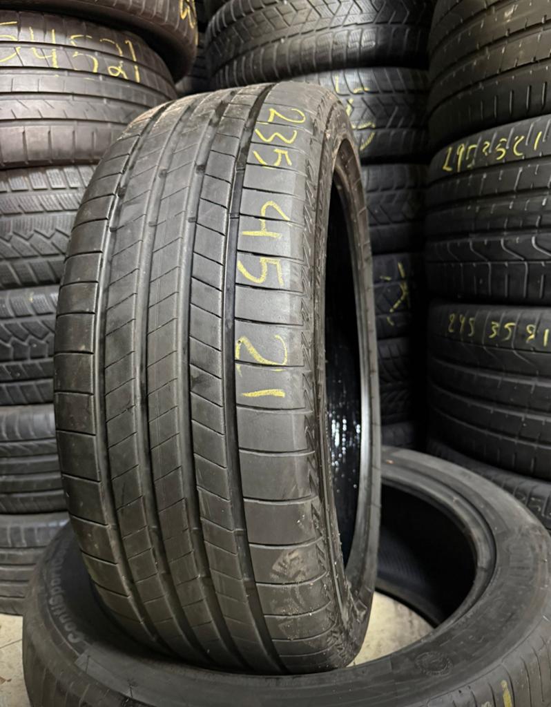 235/45/21 Bridgestone avec montage et équilibrage, Enlèvement