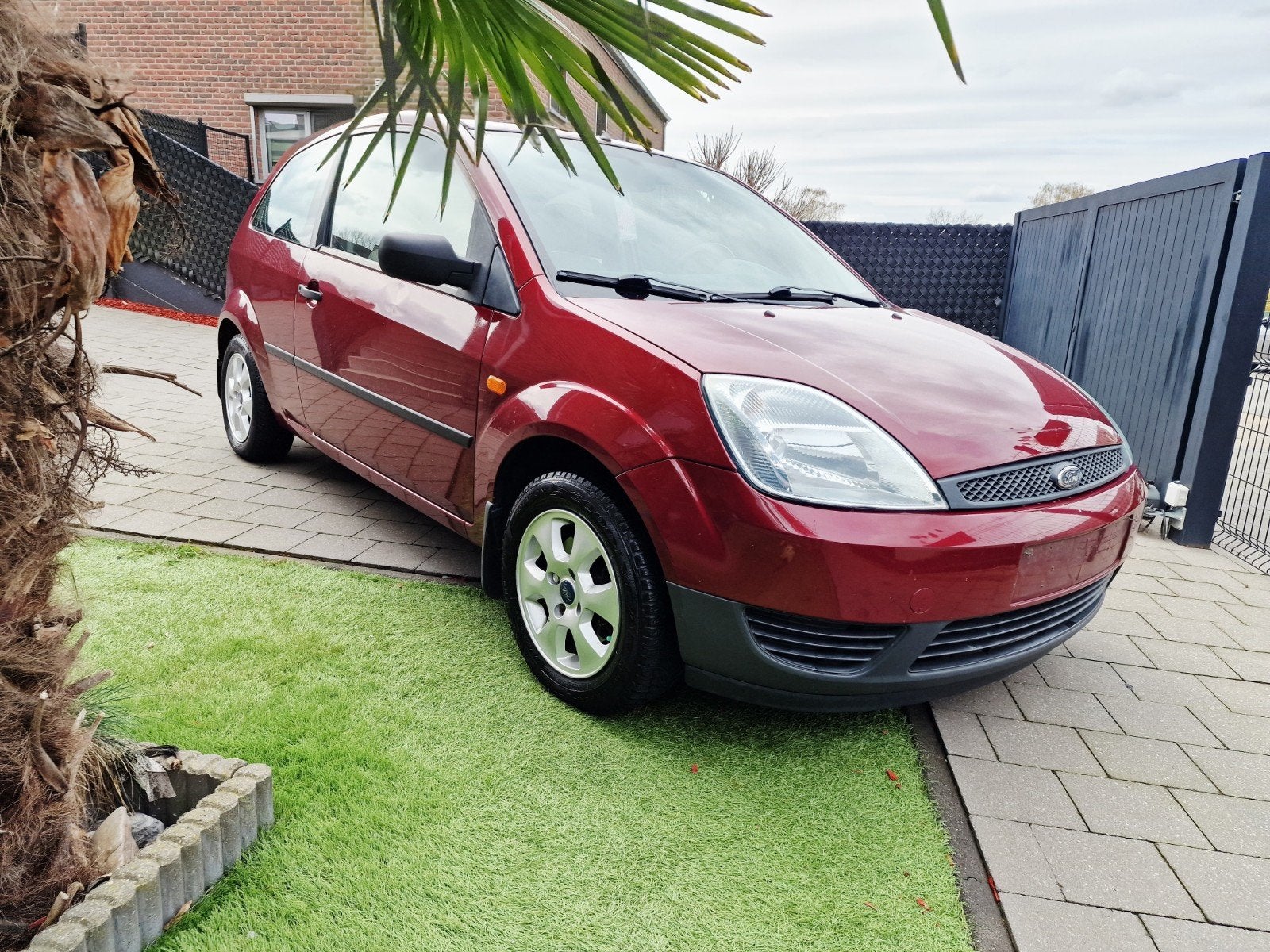 Ford fiesta 1.3 benzine (gekeurd voor verkoop
), Bedrijf, Radio, Te koop, Benzine