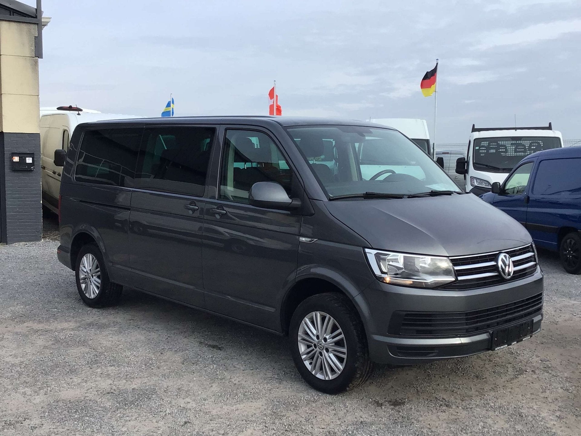 Volkswagen T6 Caravelle 150pk automaat 2019 51000km 36950e e, Automaat, Stof, Gebruikt, 4 cilinders